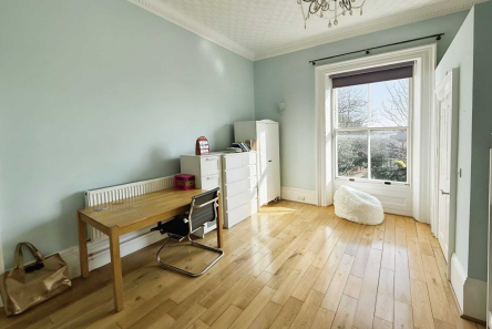 3 bed Apartment