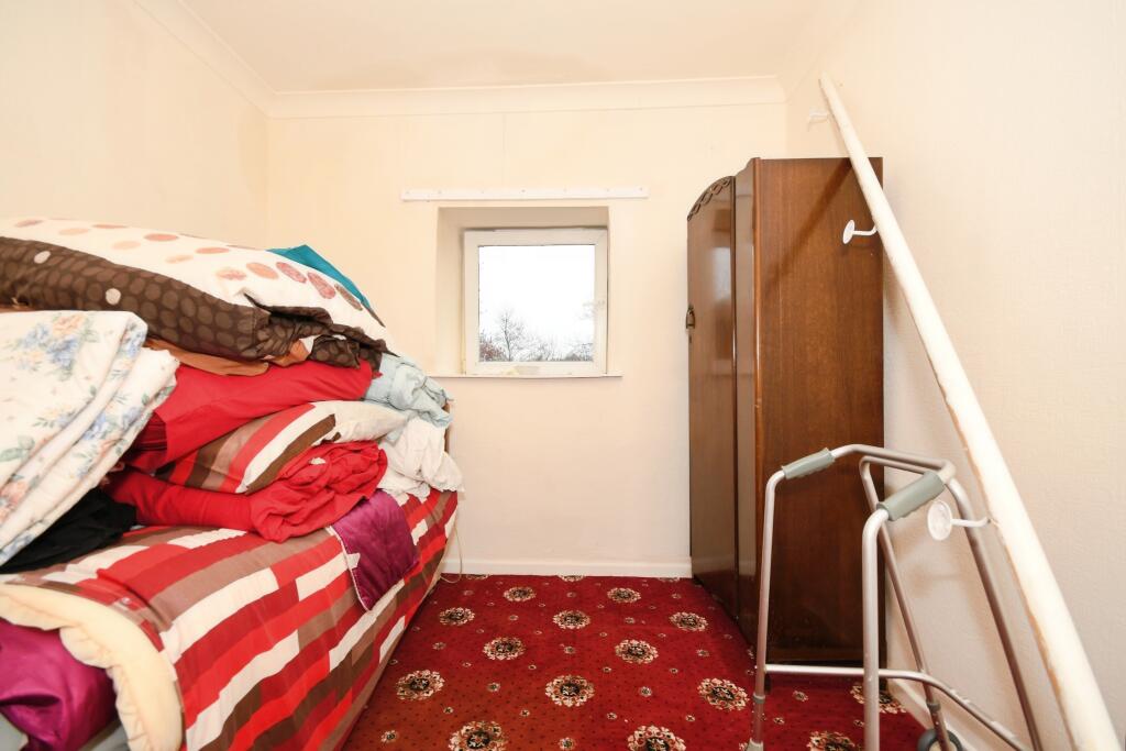 9 bed Detached