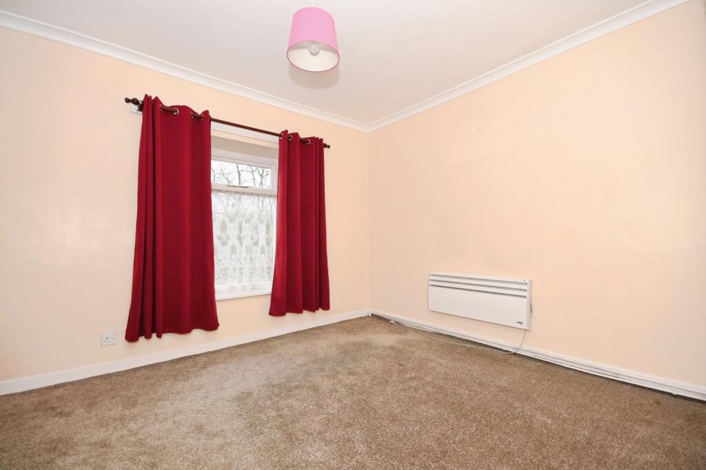 9 bed Detached