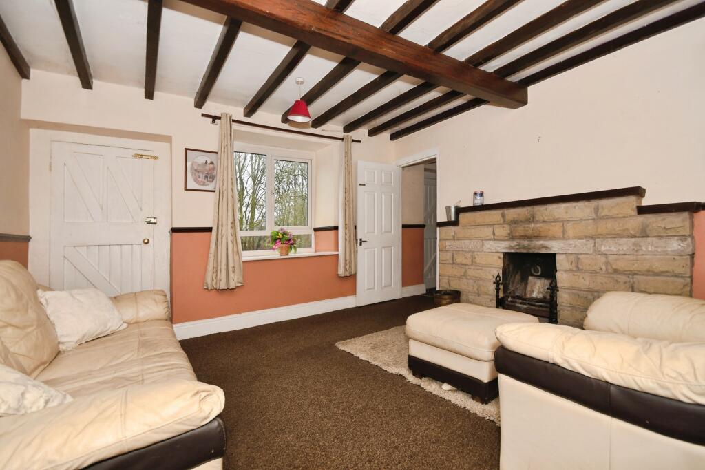 9 bed Detached