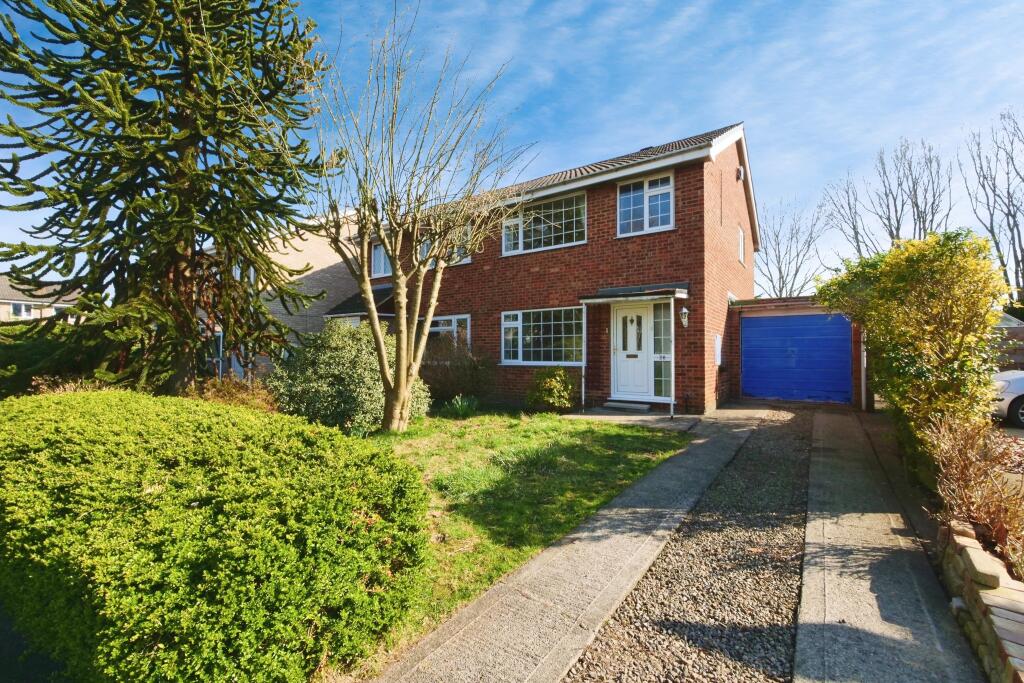 3 bed Semi-Detached