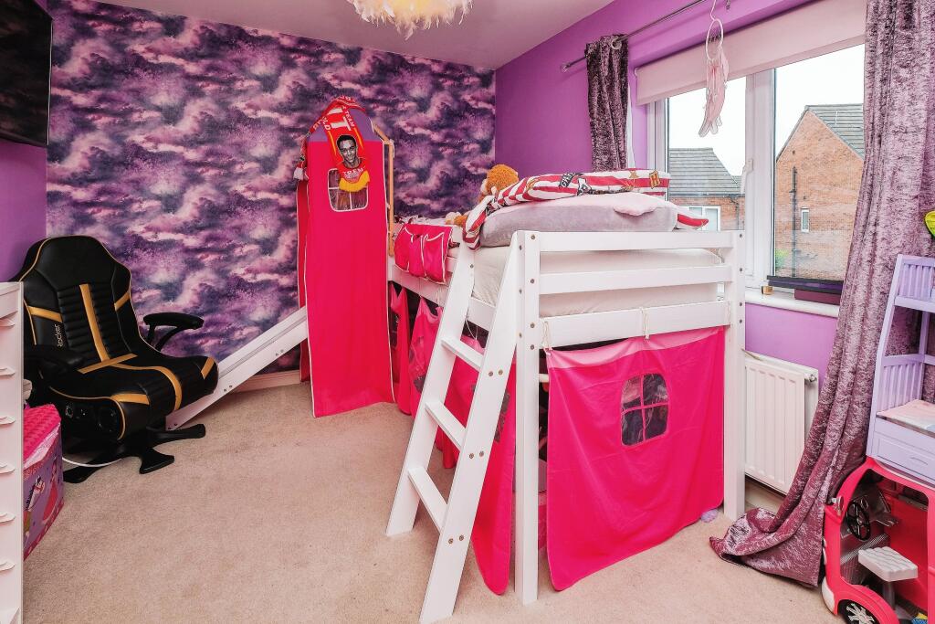 3 bed Semi-Detached