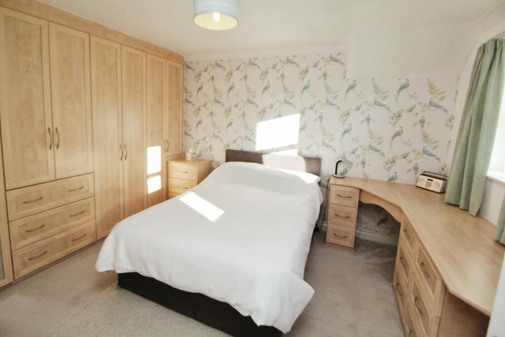 4 bed Detached