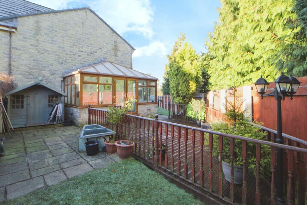 4 bed Detached