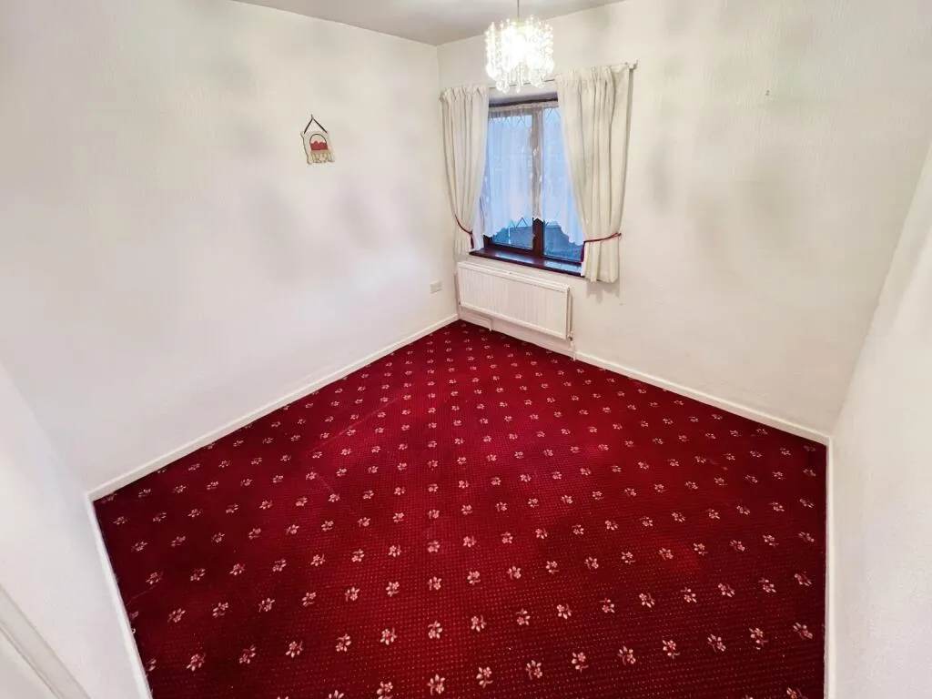 3 bed Semi-Detached