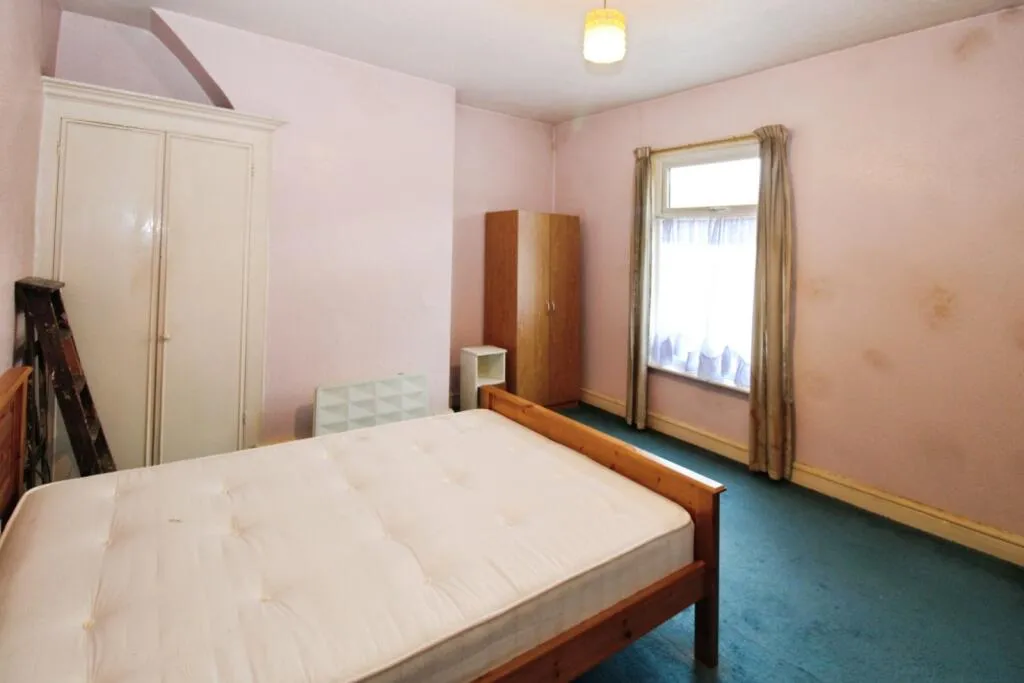 3 bed Terraced