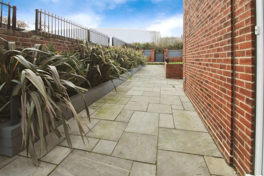 3 bed Semi-Detached