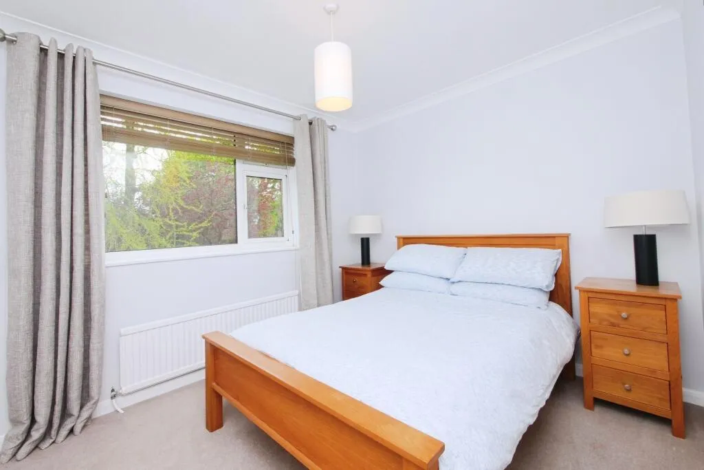 4 bed Detached