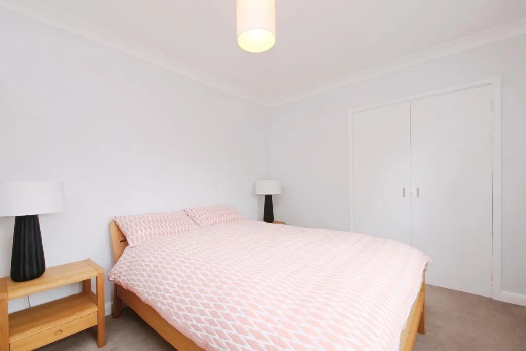 4 bed Detached