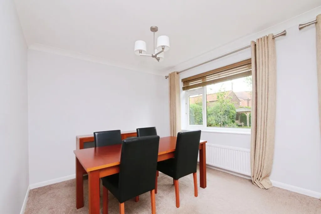 4 bed Detached
