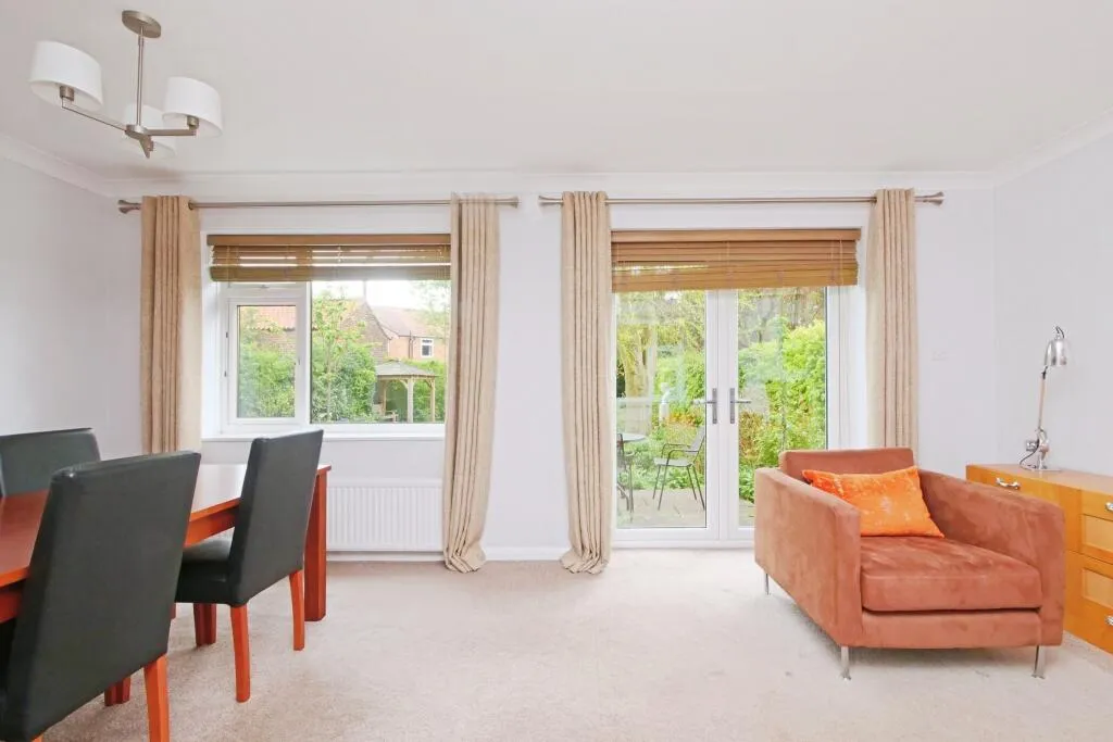 4 bed Detached