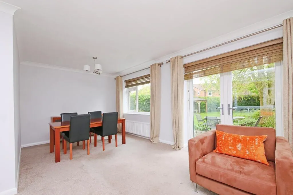 4 bed Detached