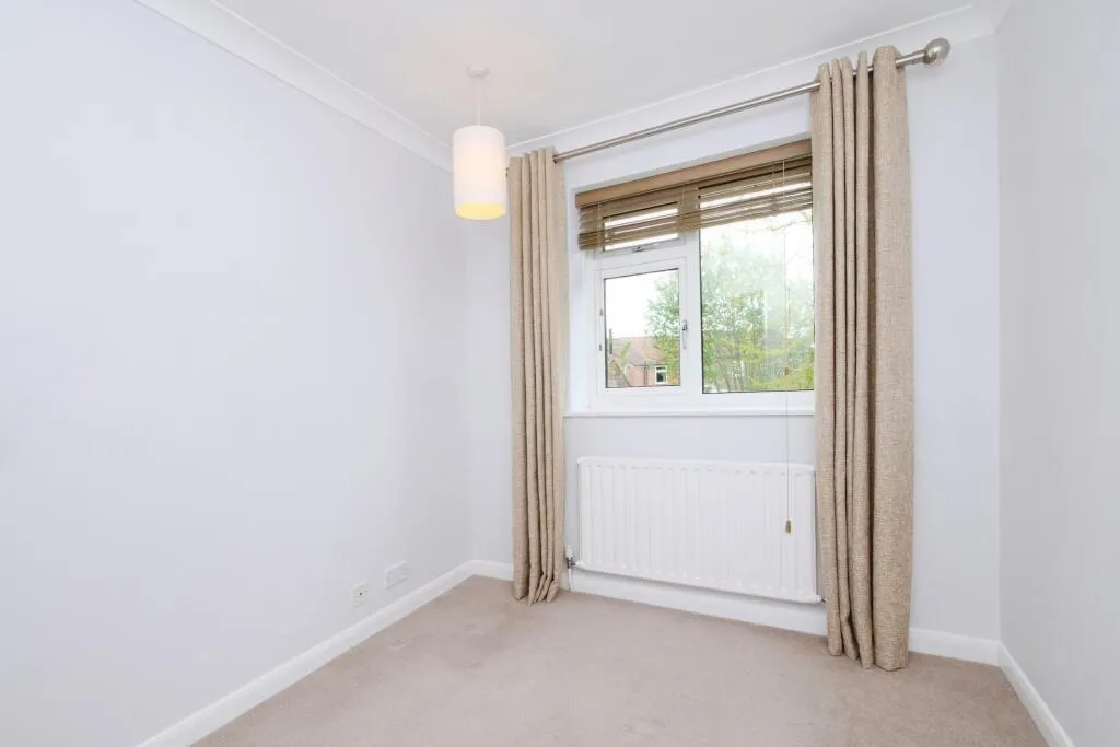 4 bed Detached