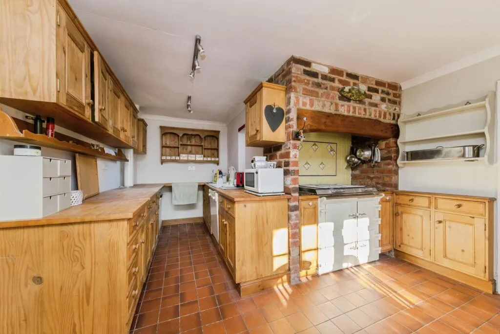 4 bed Character Property