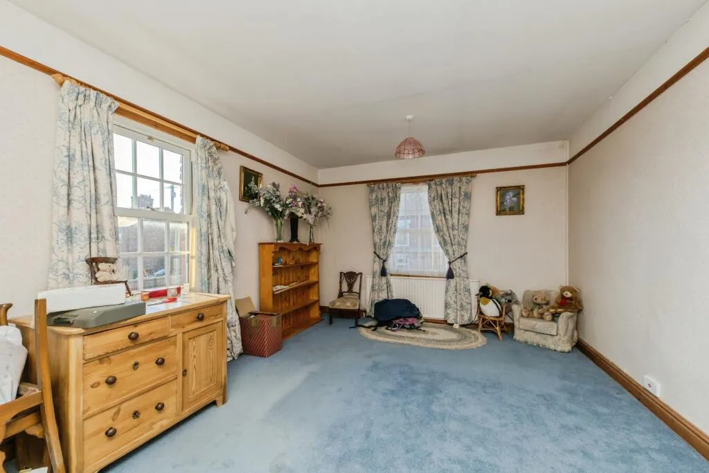 4 bed Character Property