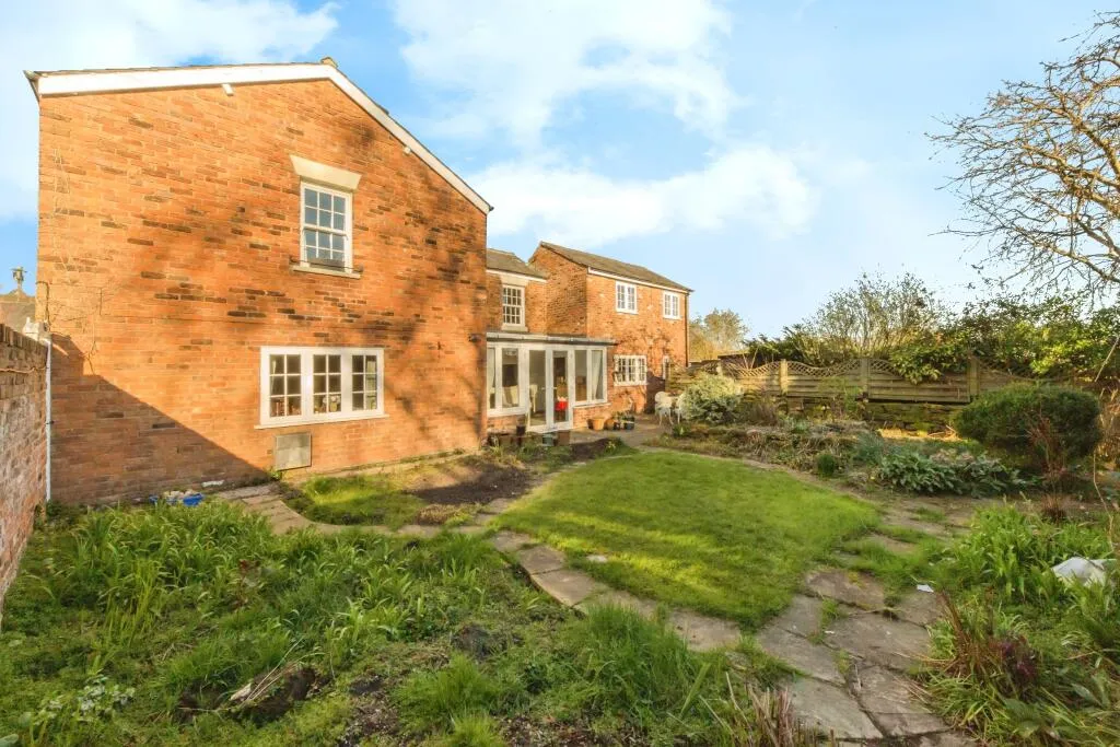 4 bed Character Property