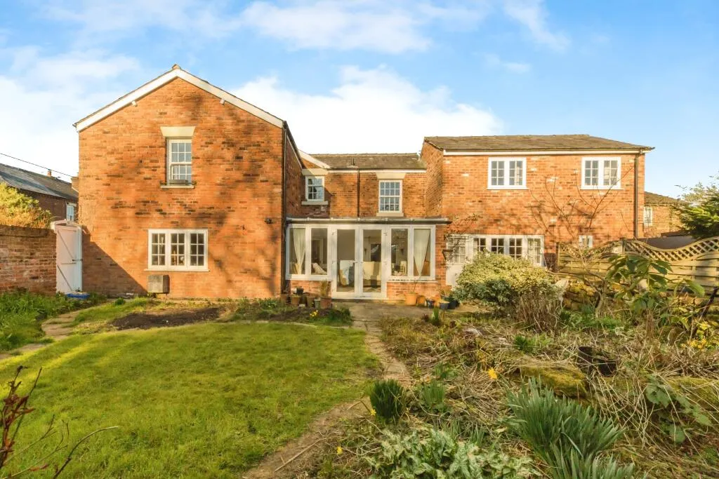 4 bed Character Property