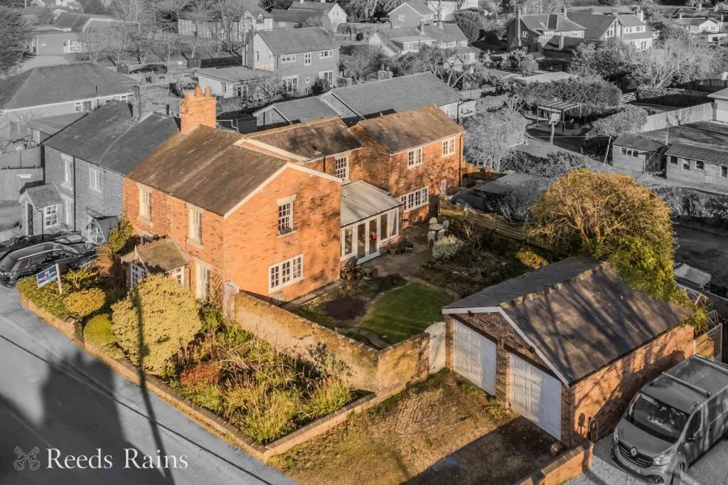 4 bed Character Property