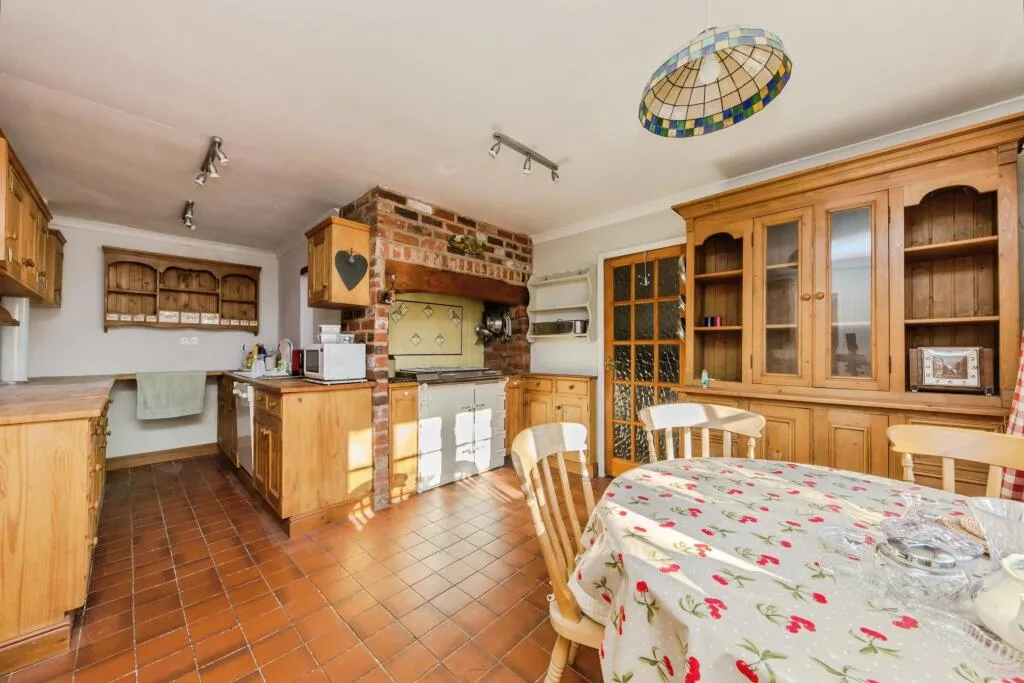 4 bed Character Property