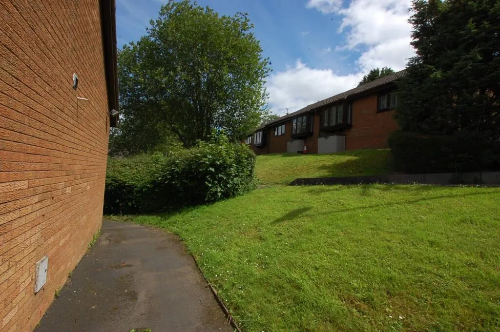 2 bed Semi-Detached Bungalow