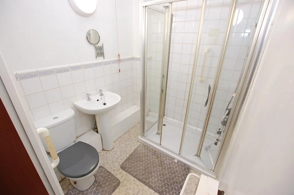 2 bed Semi-Detached Bungalow