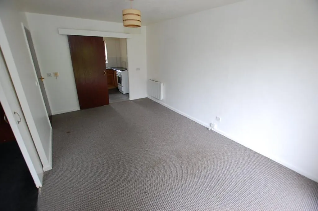 2 bed Semi-Detached Bungalow