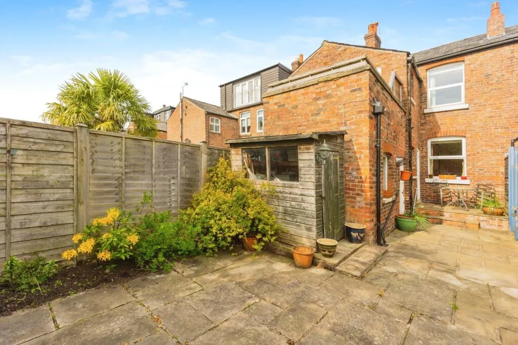 3 bed Terraced