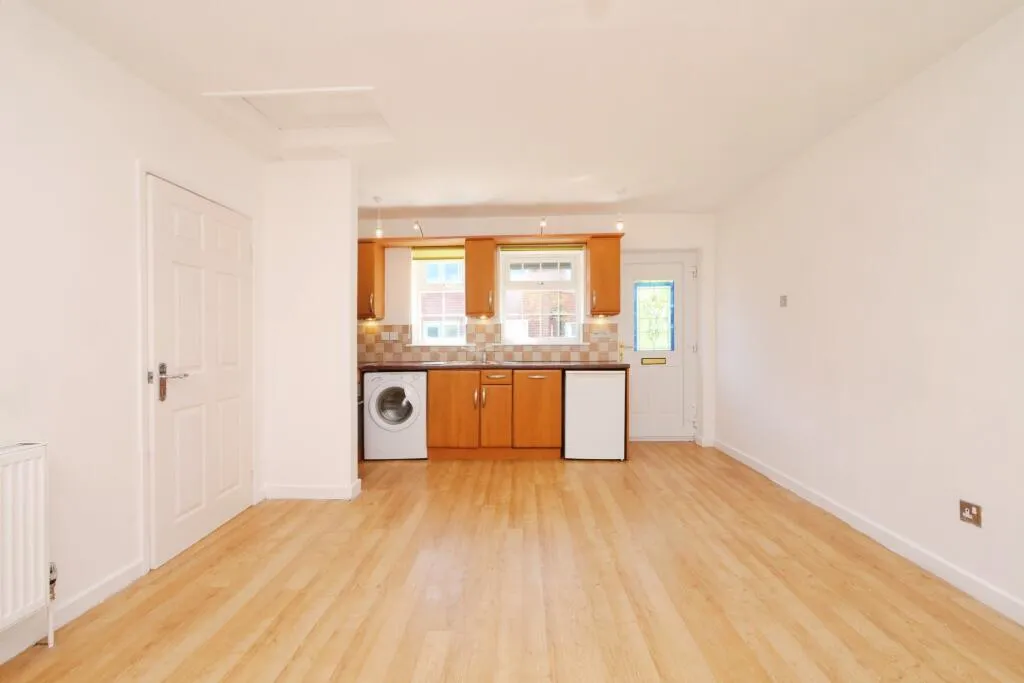 1 bed Semi-Detached