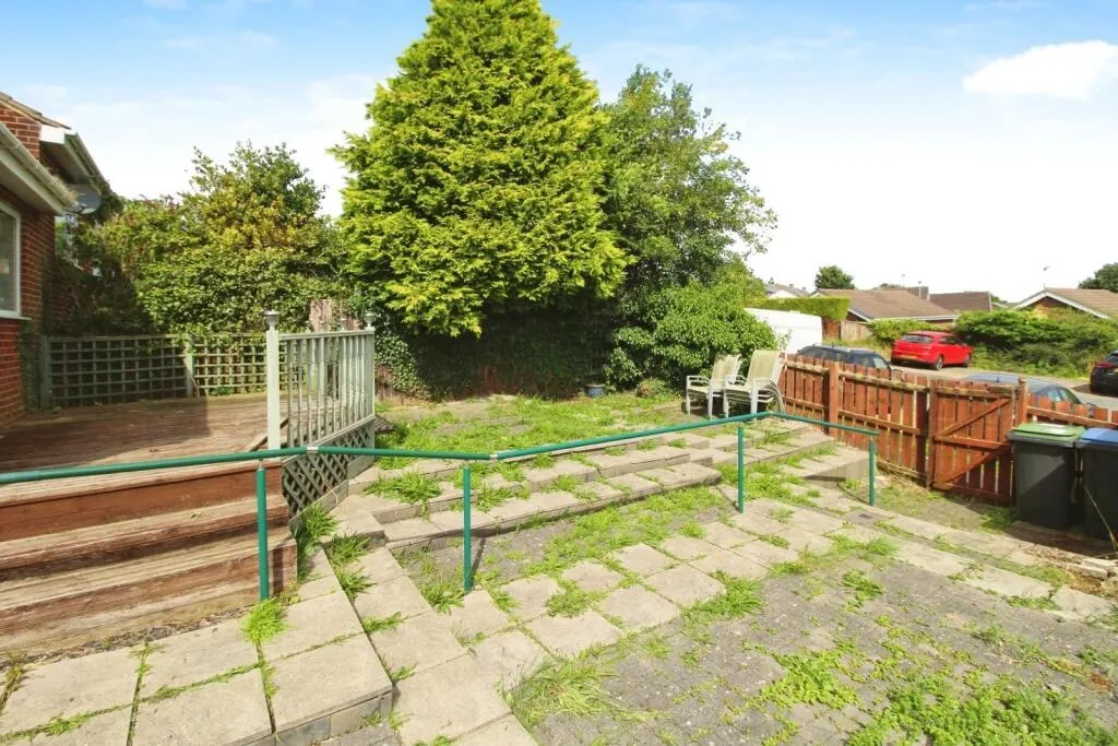 2 bed Semi-Detached Bungalow