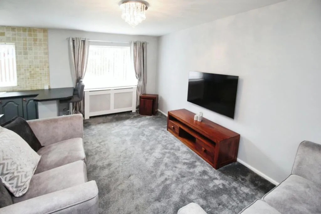2 bed Semi-Detached Bungalow