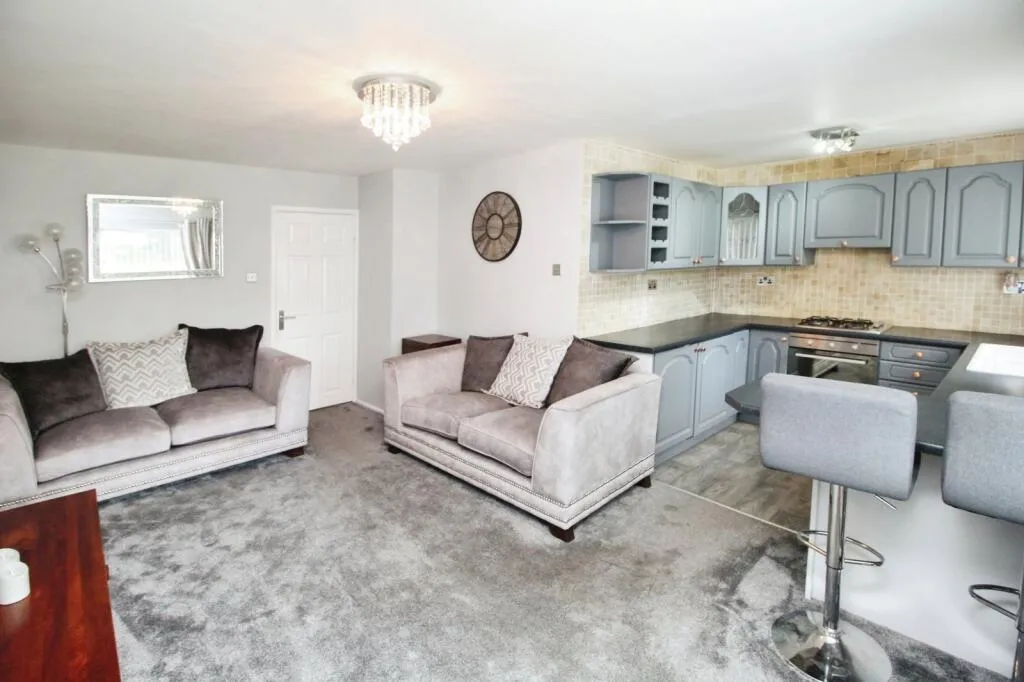 2 bed Semi-Detached Bungalow