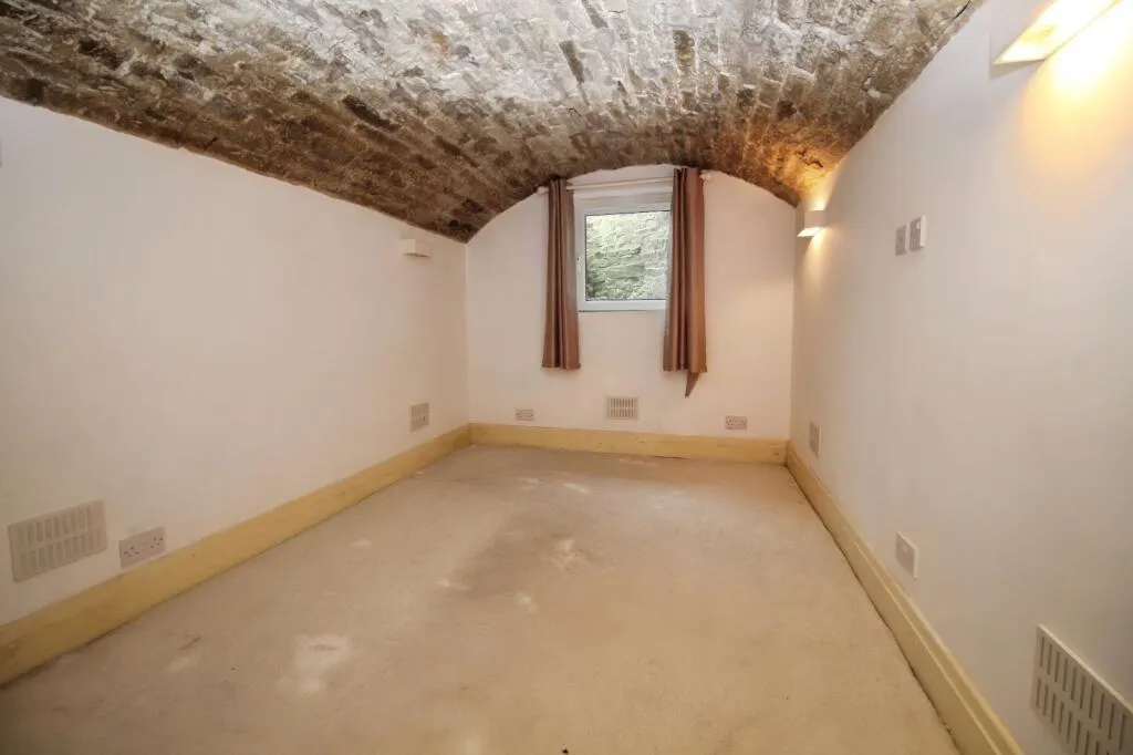 3 bed Terraced