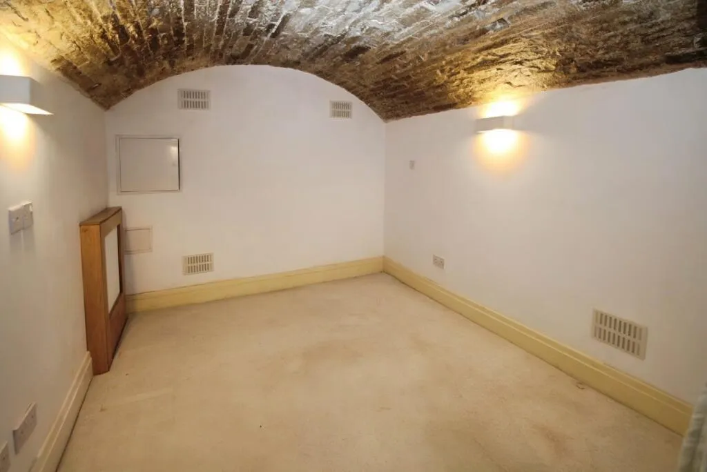 3 bed Terraced