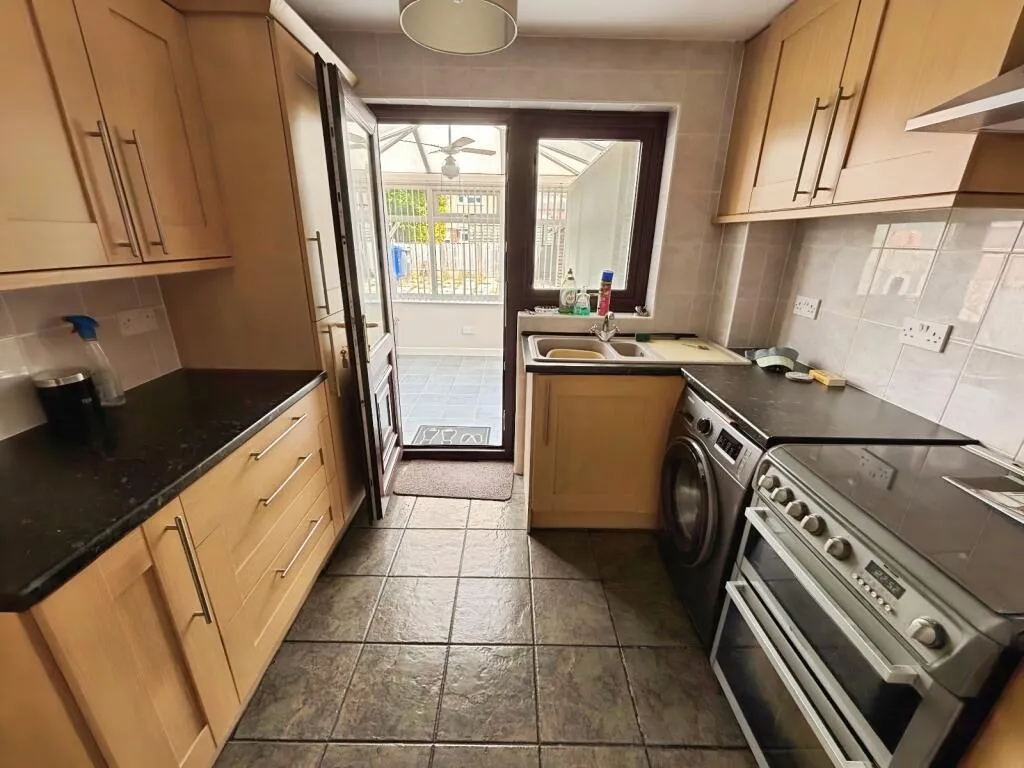 3 bed End of Terrace