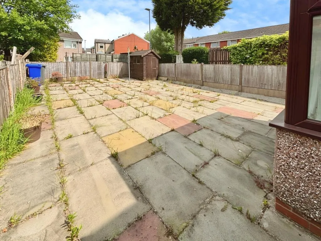 3 bed End of Terrace