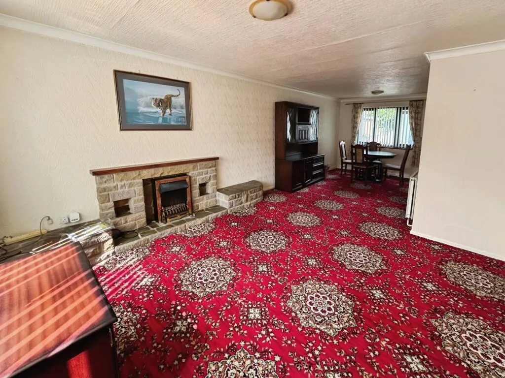 3 bed End of Terrace