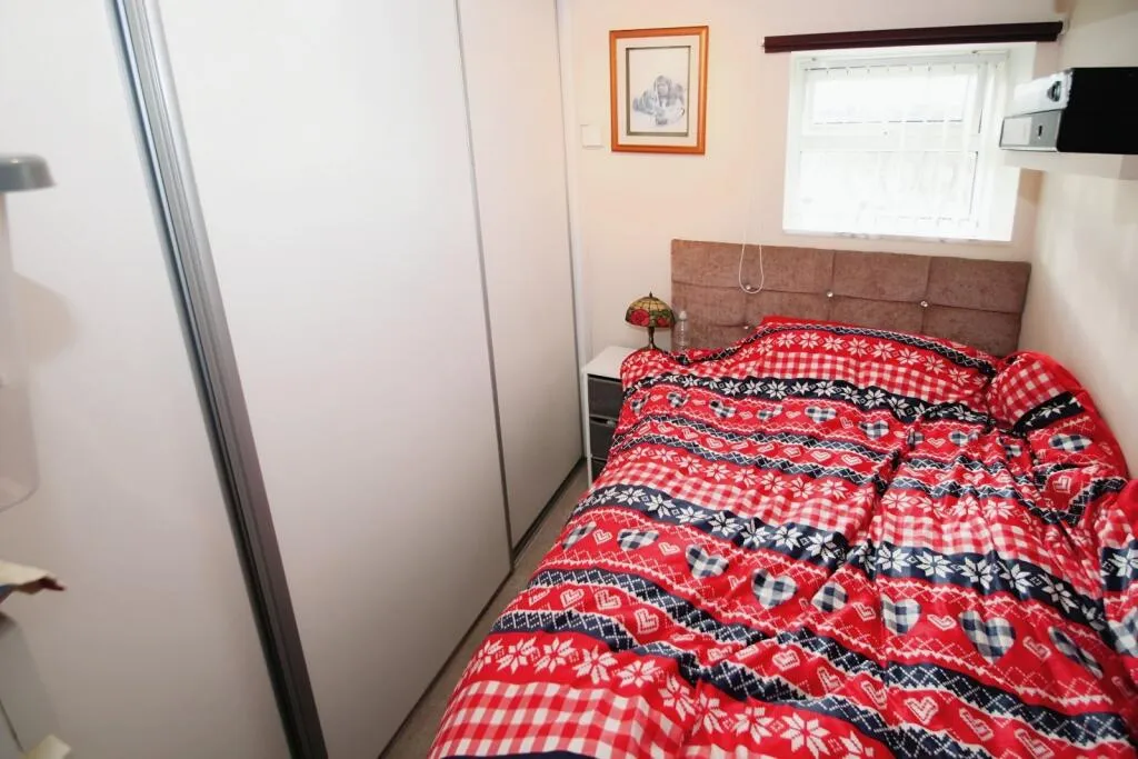 1 bed House