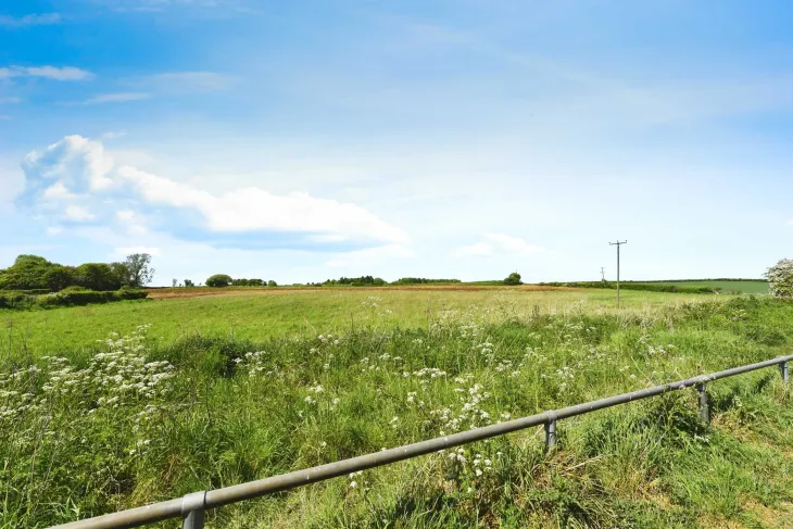 2 bed Semi-Detached