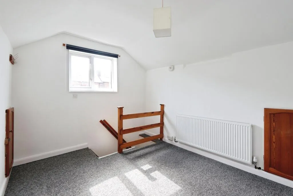 3 bed End of Terrace