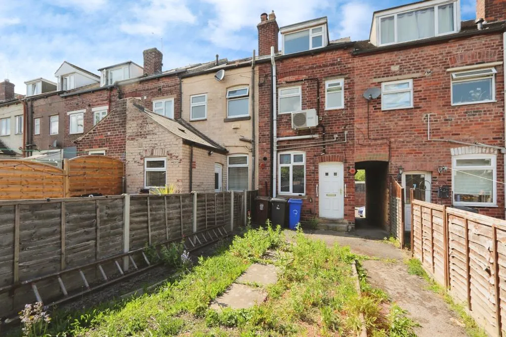 3 bed Terraced