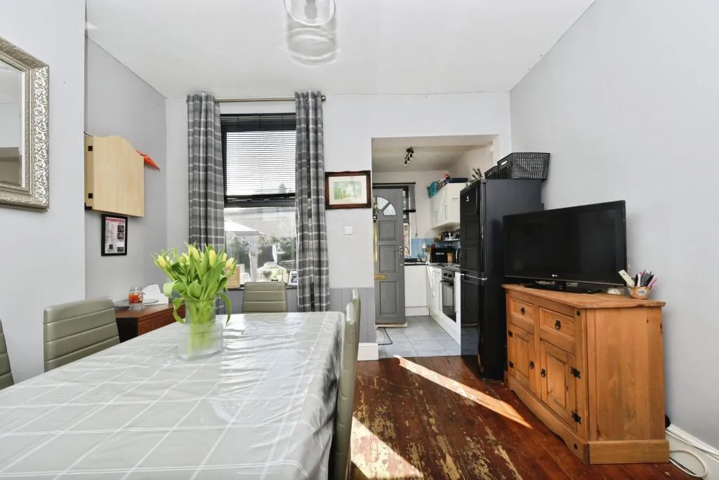 3 bed Terraced