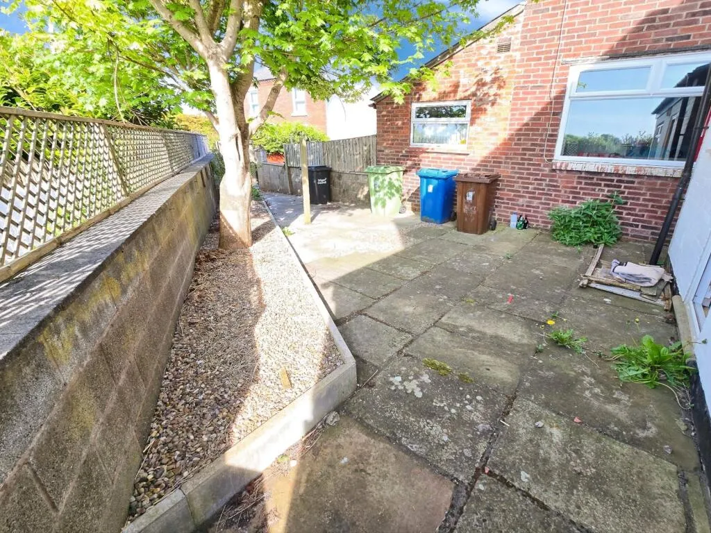 2 bed Terraced