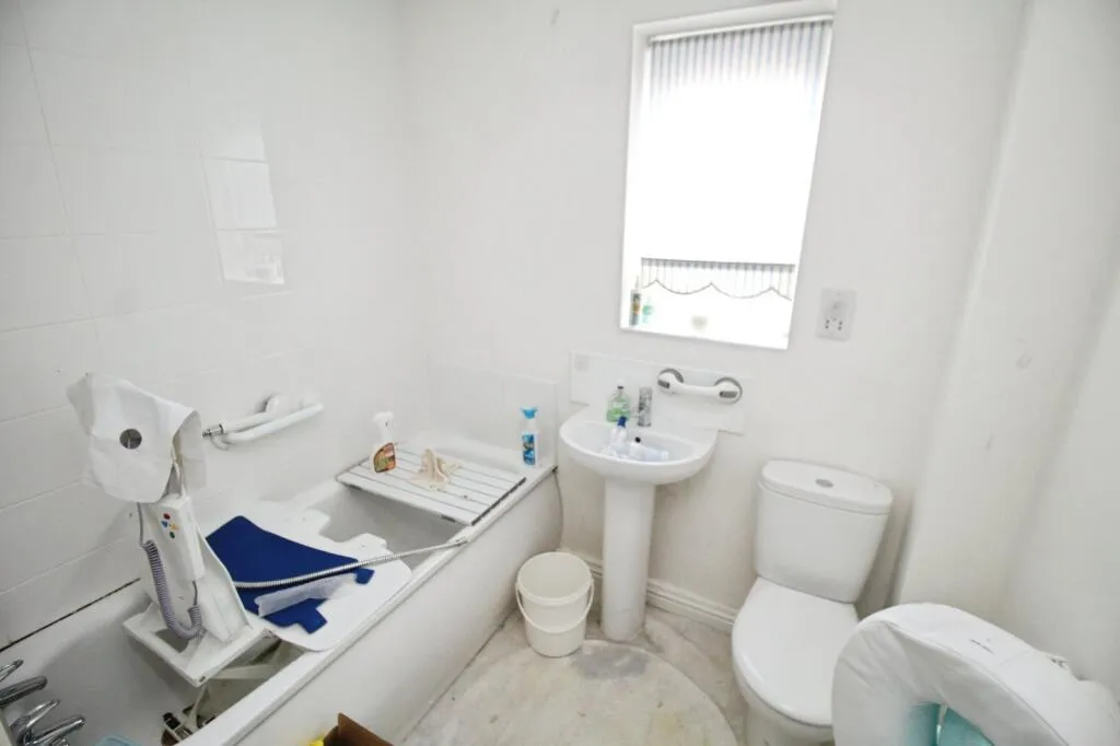 2 bed Semi-Detached Bungalow