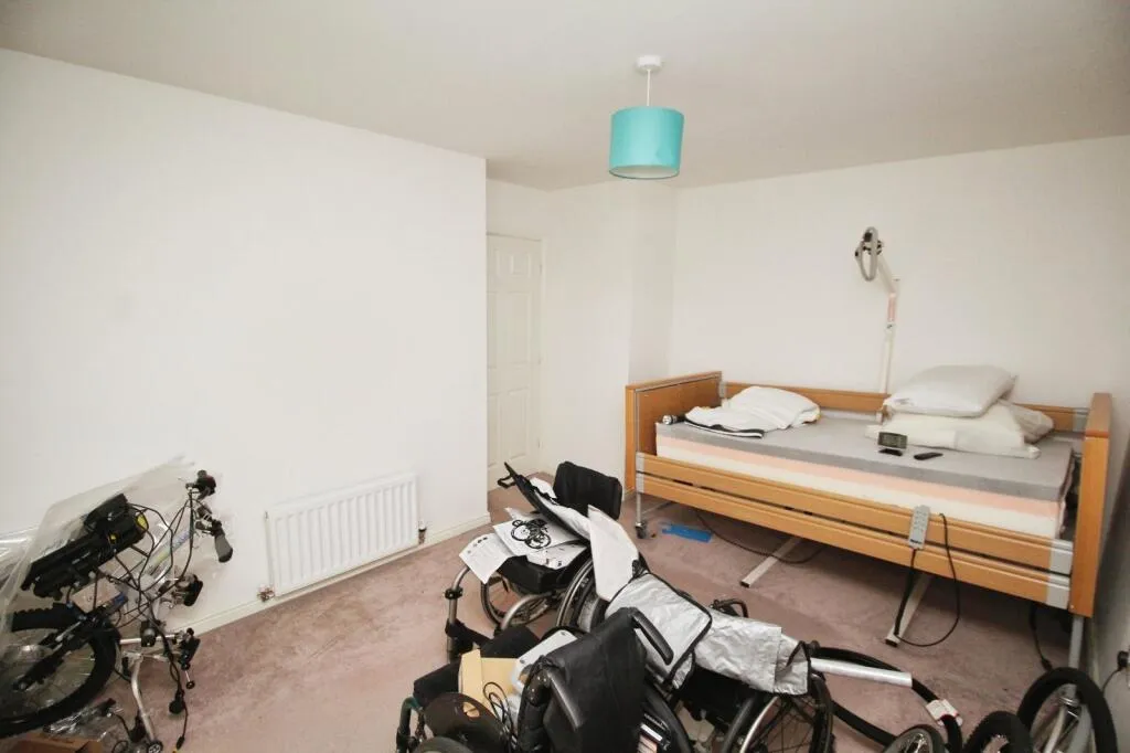 2 bed Semi-Detached Bungalow