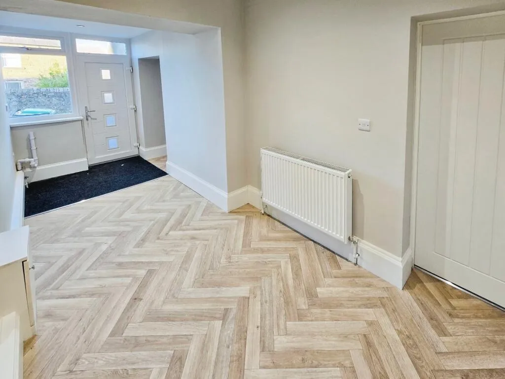 4 bed End of Terrace