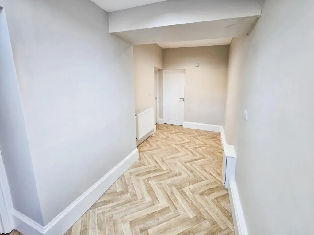 4 bed End of Terrace