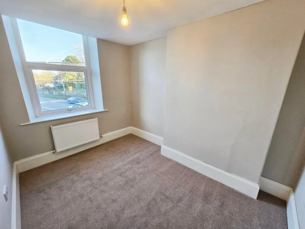 4 bed End of Terrace