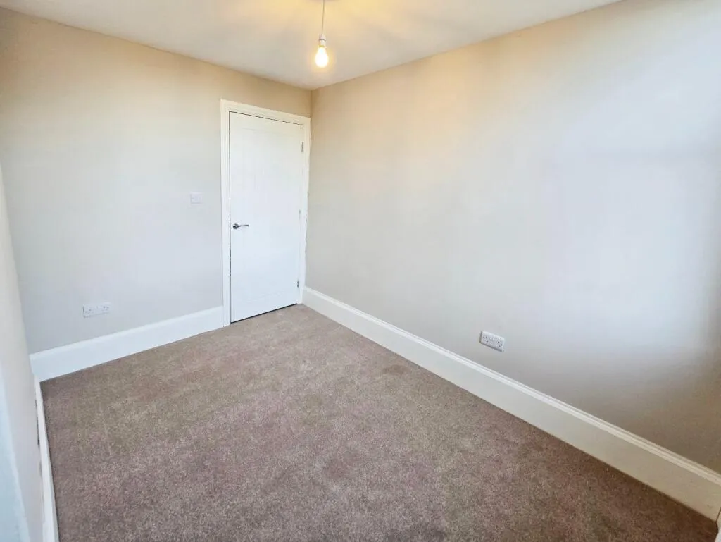 4 bed End of Terrace