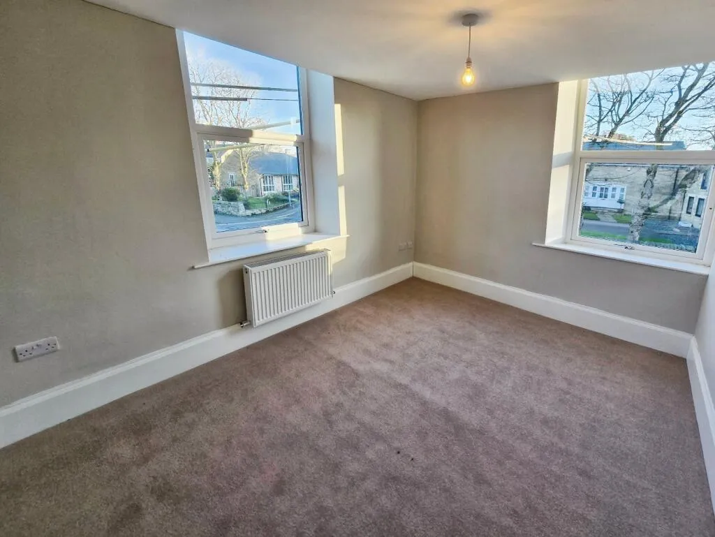 4 bed End of Terrace