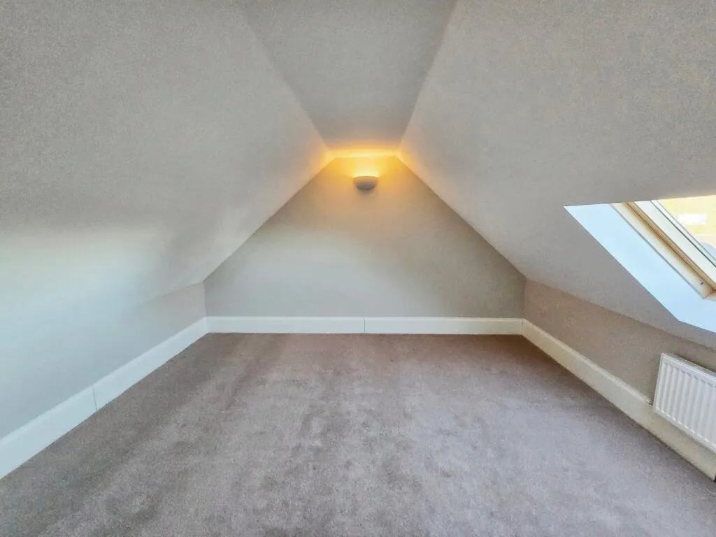 4 bed End of Terrace